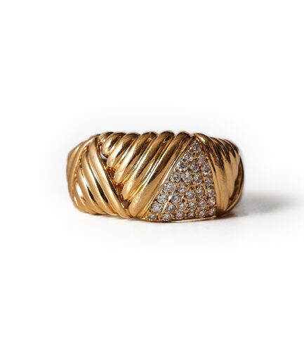 1987 Engelbert, Stockholm, 18kt Gold and Diamond Ring.